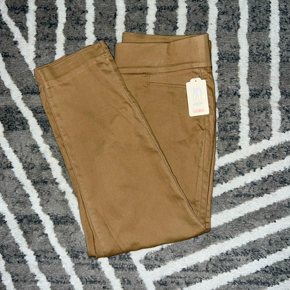 Woman’s Ankle pants